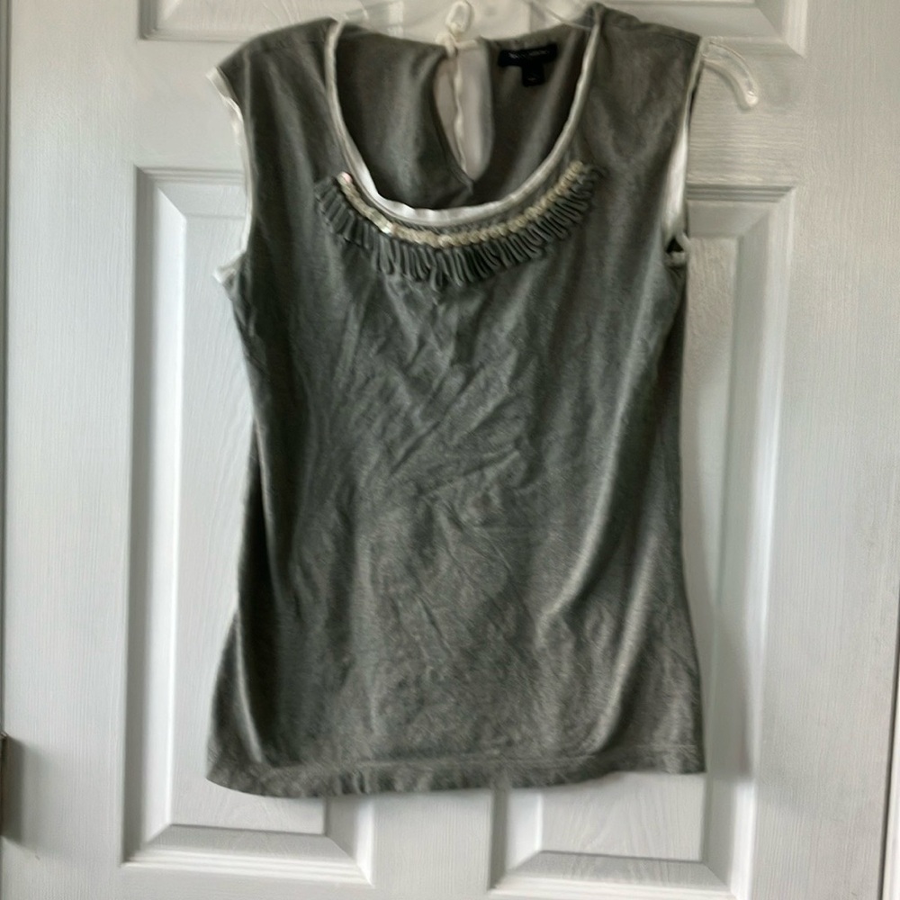 Banana Republic Gray Top sleeveless small embellished with buttons ties back